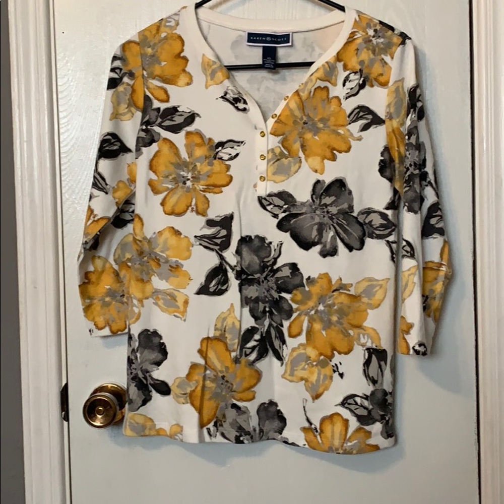 Floral tee